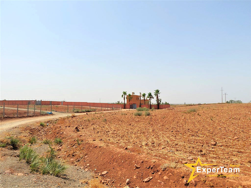 A vendre – Terrain à vocation résidentielle – 7.450 m² – Marrakech-Ourika